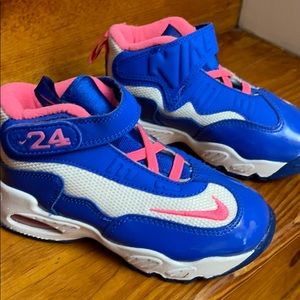 NIKE Ken Griffey Jr. 9.5c toddler girls